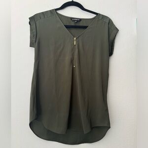 Express Woman’s Zip Top